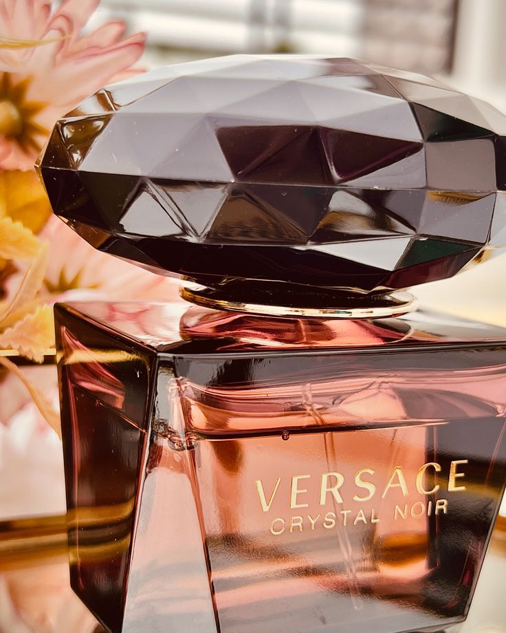 عطر ورساچه کریستال نویر(ورساچه مشکی) اصل از شرکت لوزی سوییس_گرمی(دکانت) | Versace Crystal Noir